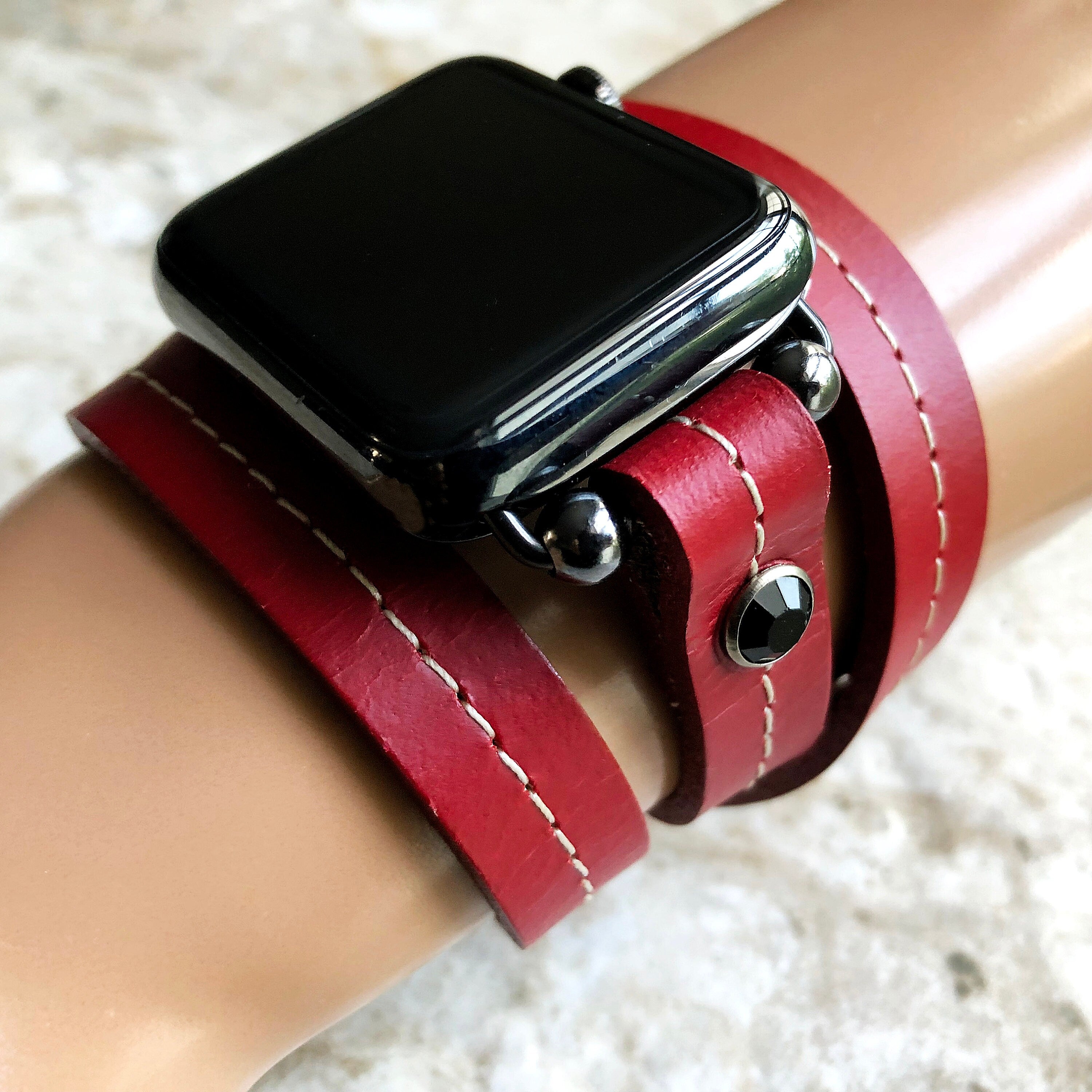 Apple New Vintage Style Red Fashion Leather Band Strap Wrap Bracelet with Crystals for iWatch Ultra 2 49mm and 9 8 Series 41mm 45mm Case